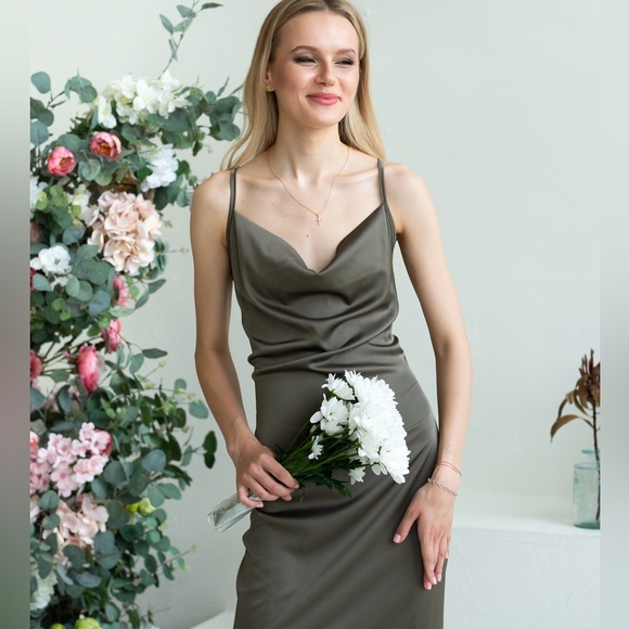 ❗️NEW❗️ Champagne Spaghetti Strap Cowl Neck Long Silk Dress - Picture 8 of 9